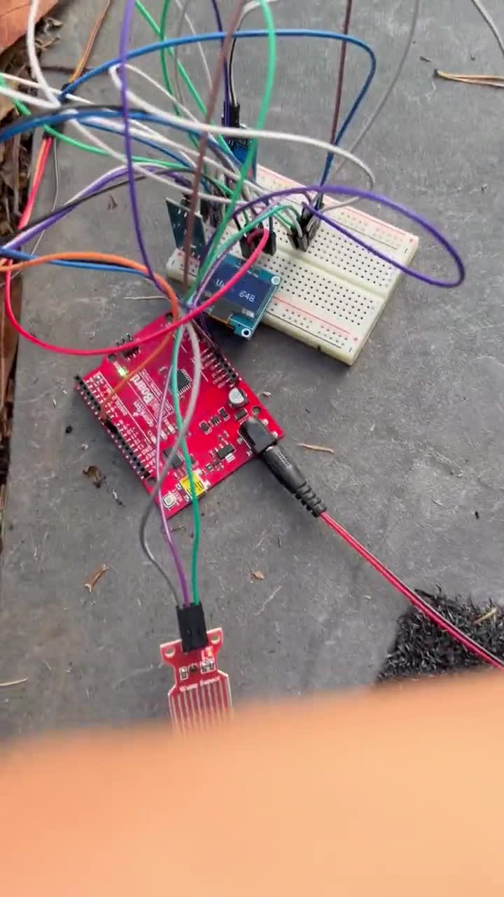 Arduino and breadboard assembly